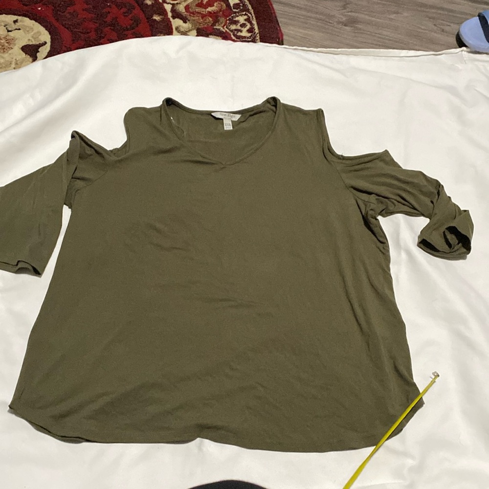 Nine.Eight Women’s Cold Shoulder Blouse Size XXL